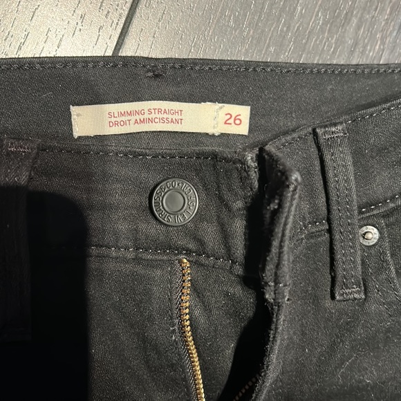Levi’s Jeans - Picture 2 of 3